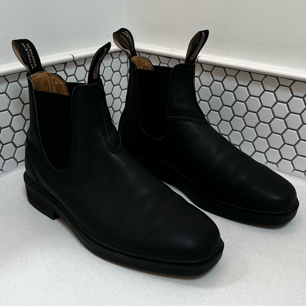 NWOT Blundstone boots